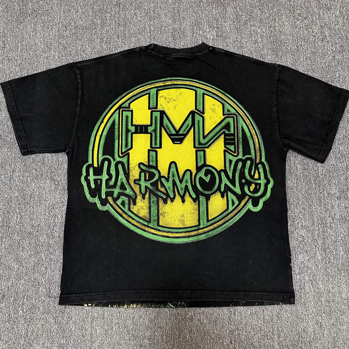 HARMONY HML Circle Logo Graphic T-Shirt
